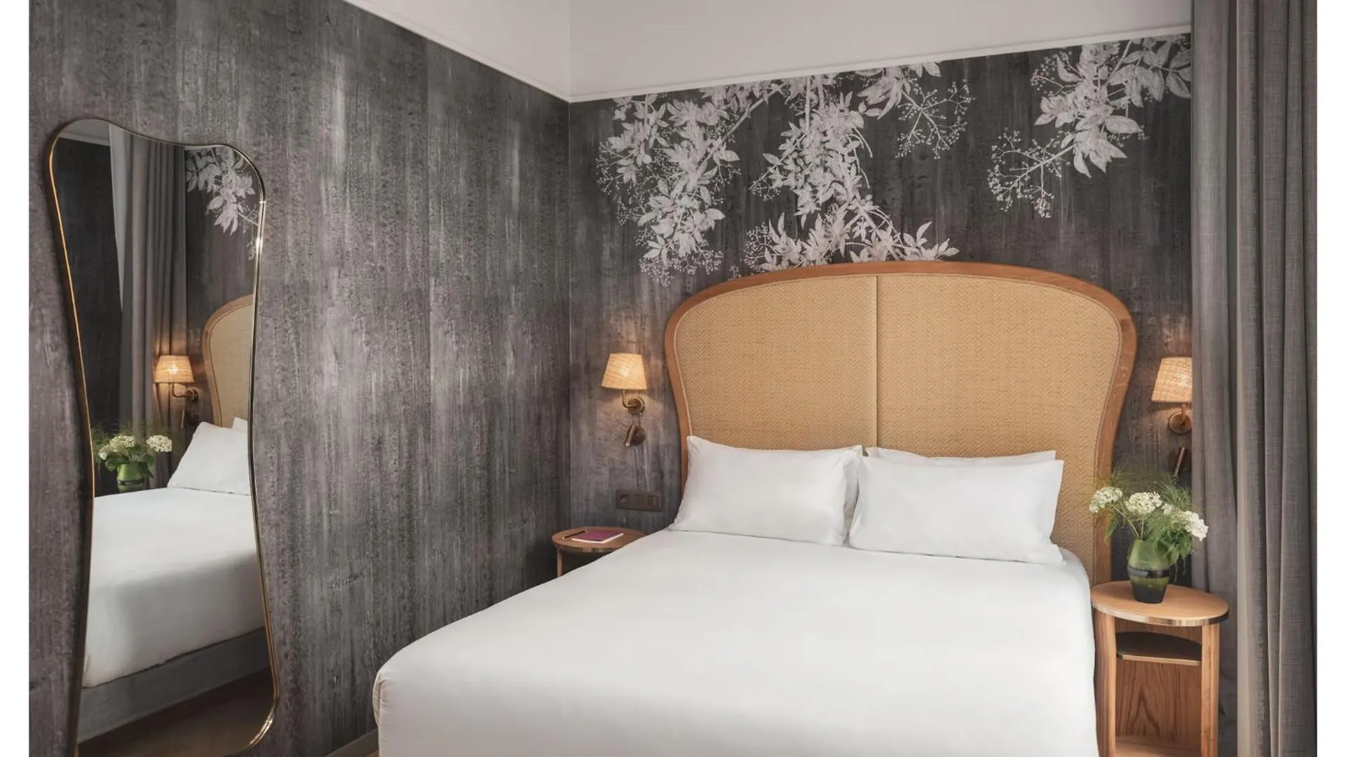Miss Fuller Hotel Paris